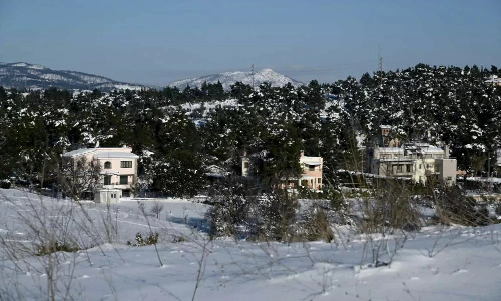 Καιρός: Χιόνια και στην Αττική - Παγετός από την Τρίτη